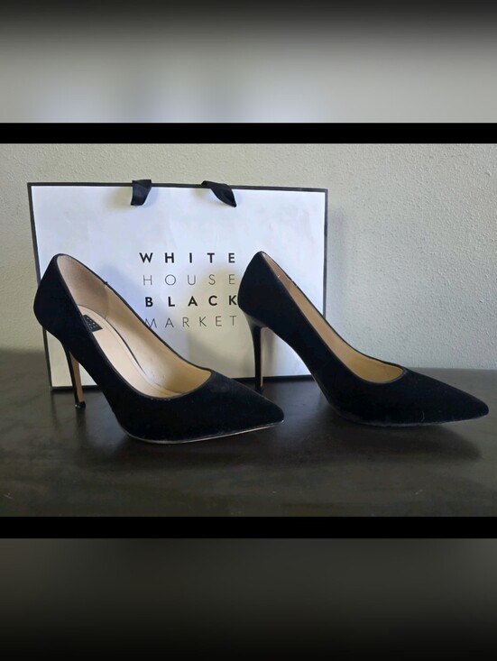 White House Black Market Shoes - White House Black Market Black Pumps Olivia Size 7